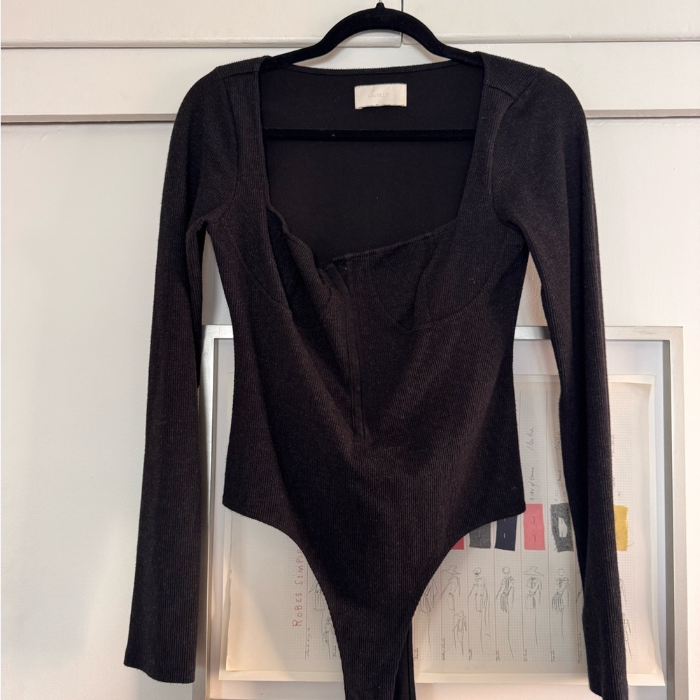 Aritzia | Black Long Sleeve Bodysuit